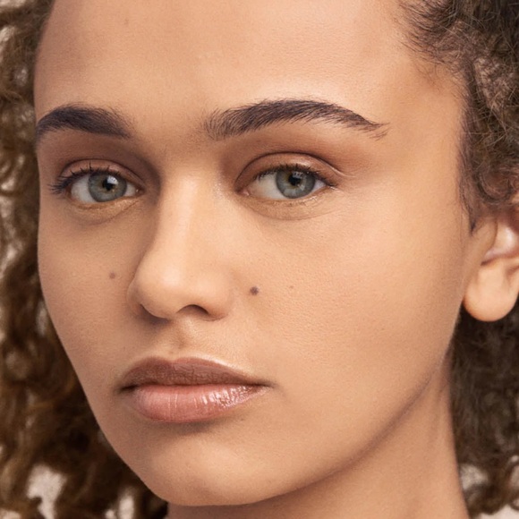 Fenty Beauty Pro Filt'r Soft Matte Longwear Foundation: Color: 255 - Picture 9 of 13